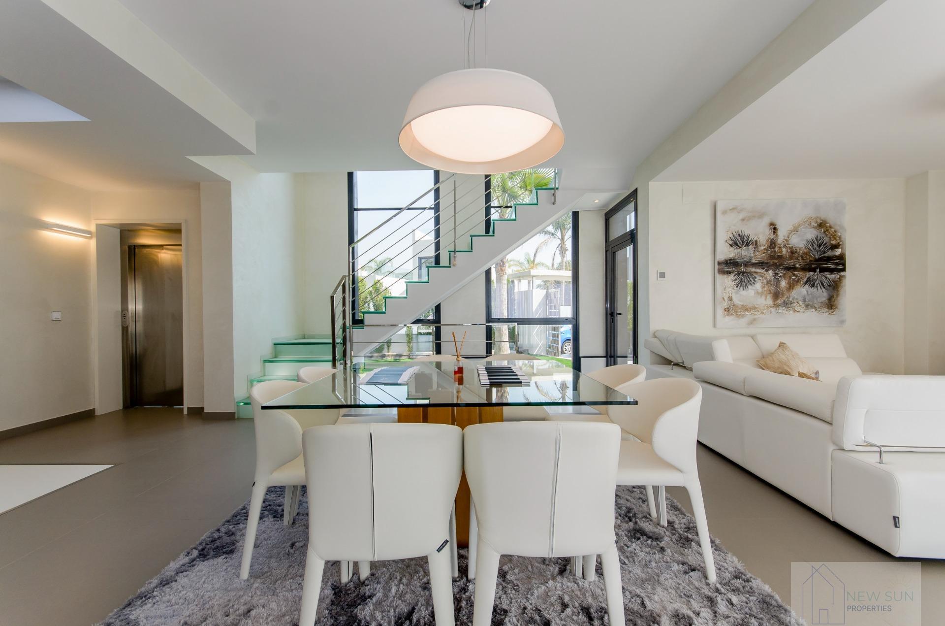 For sale of villa in Orihuela Costa