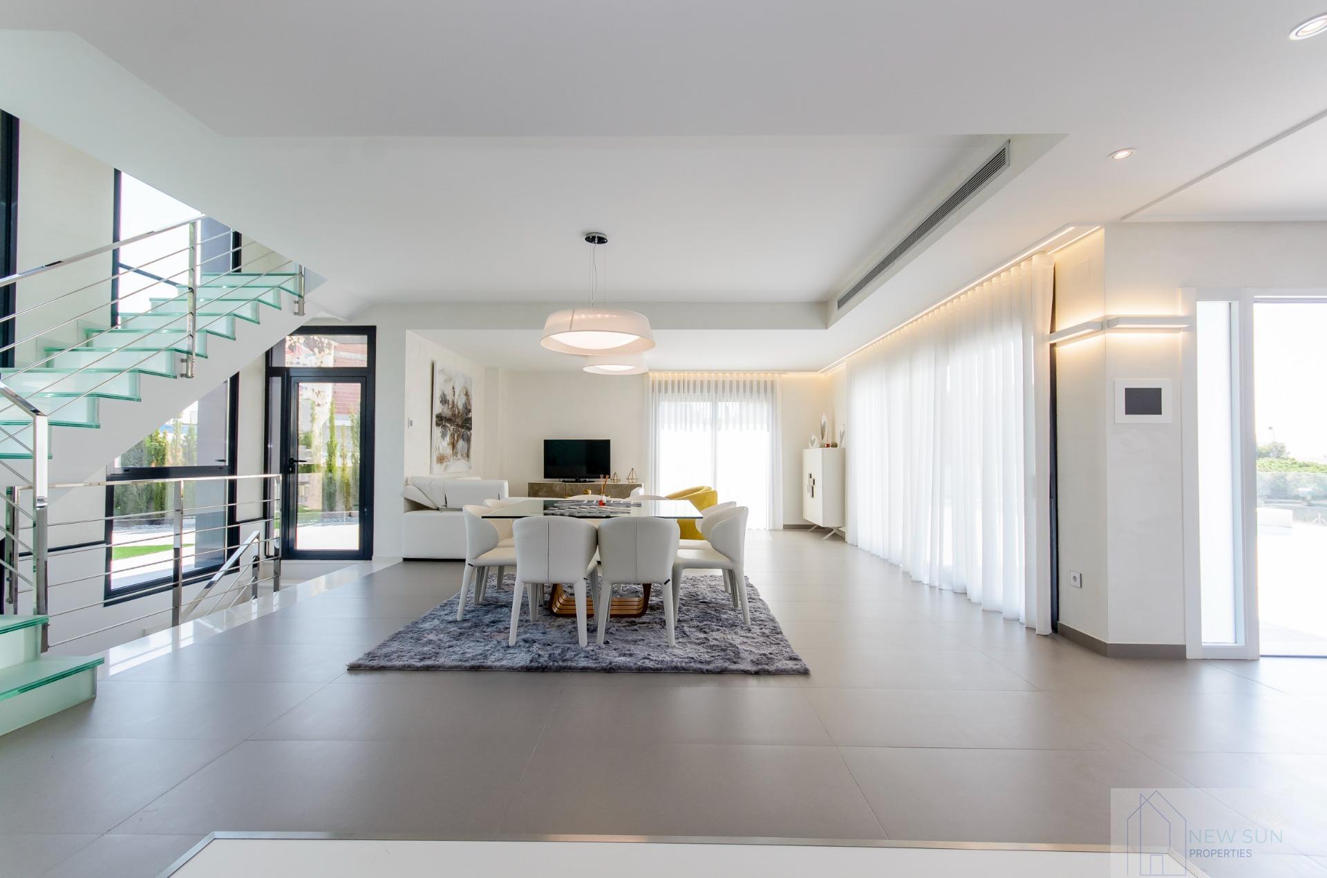 For sale of villa in Orihuela Costa