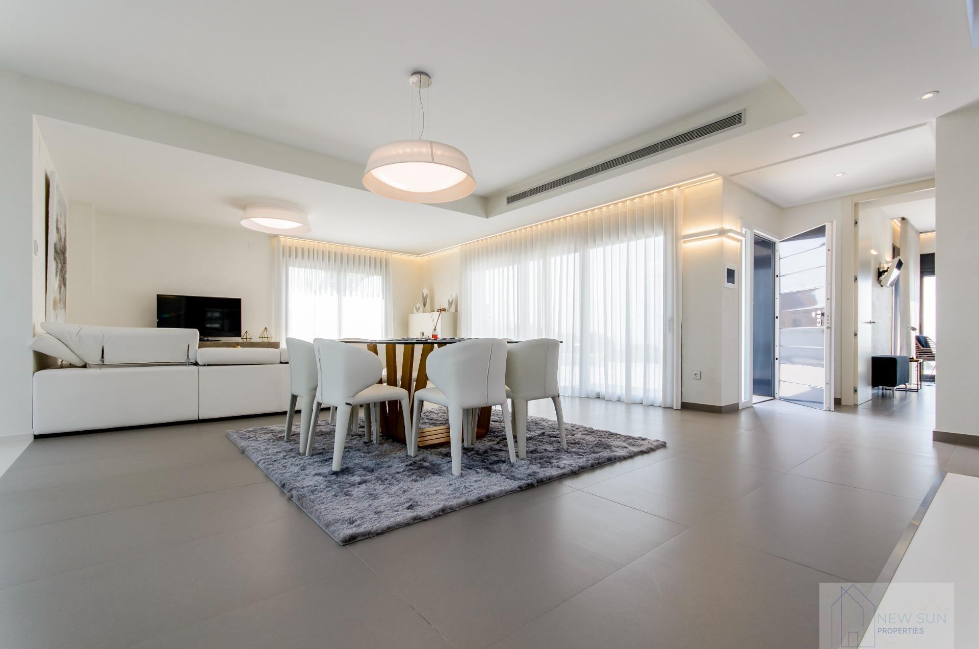 For sale of villa in Orihuela Costa