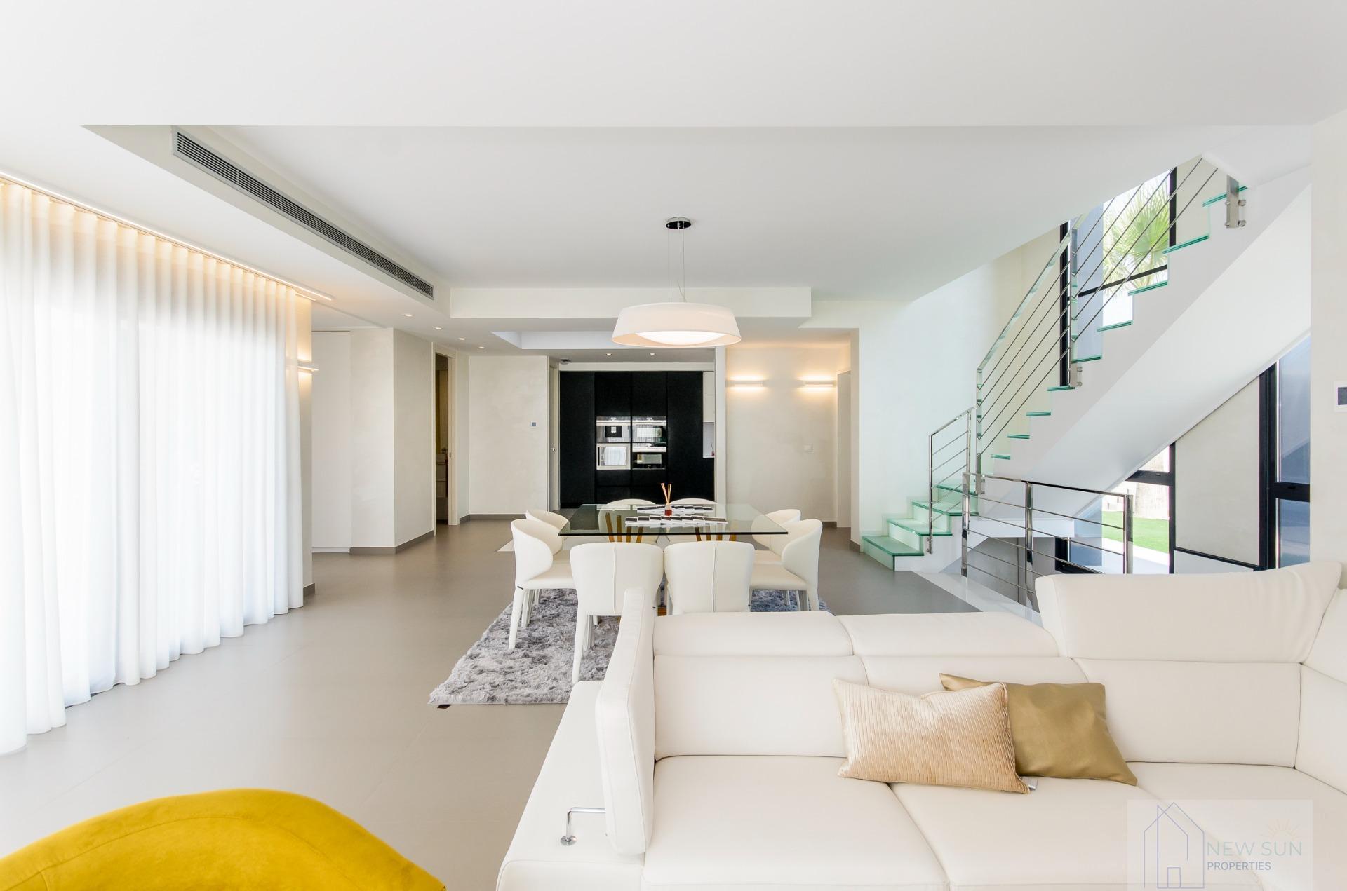 For sale of villa in Orihuela Costa