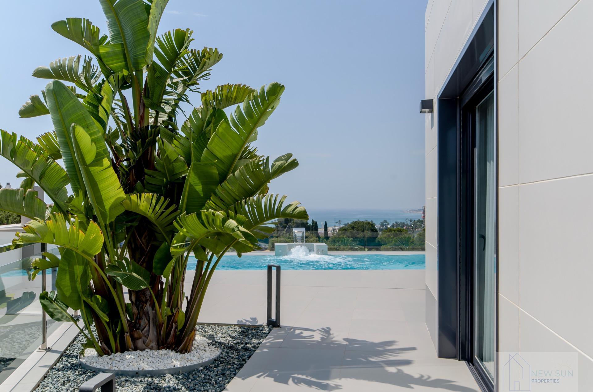 For sale of villa in Orihuela Costa