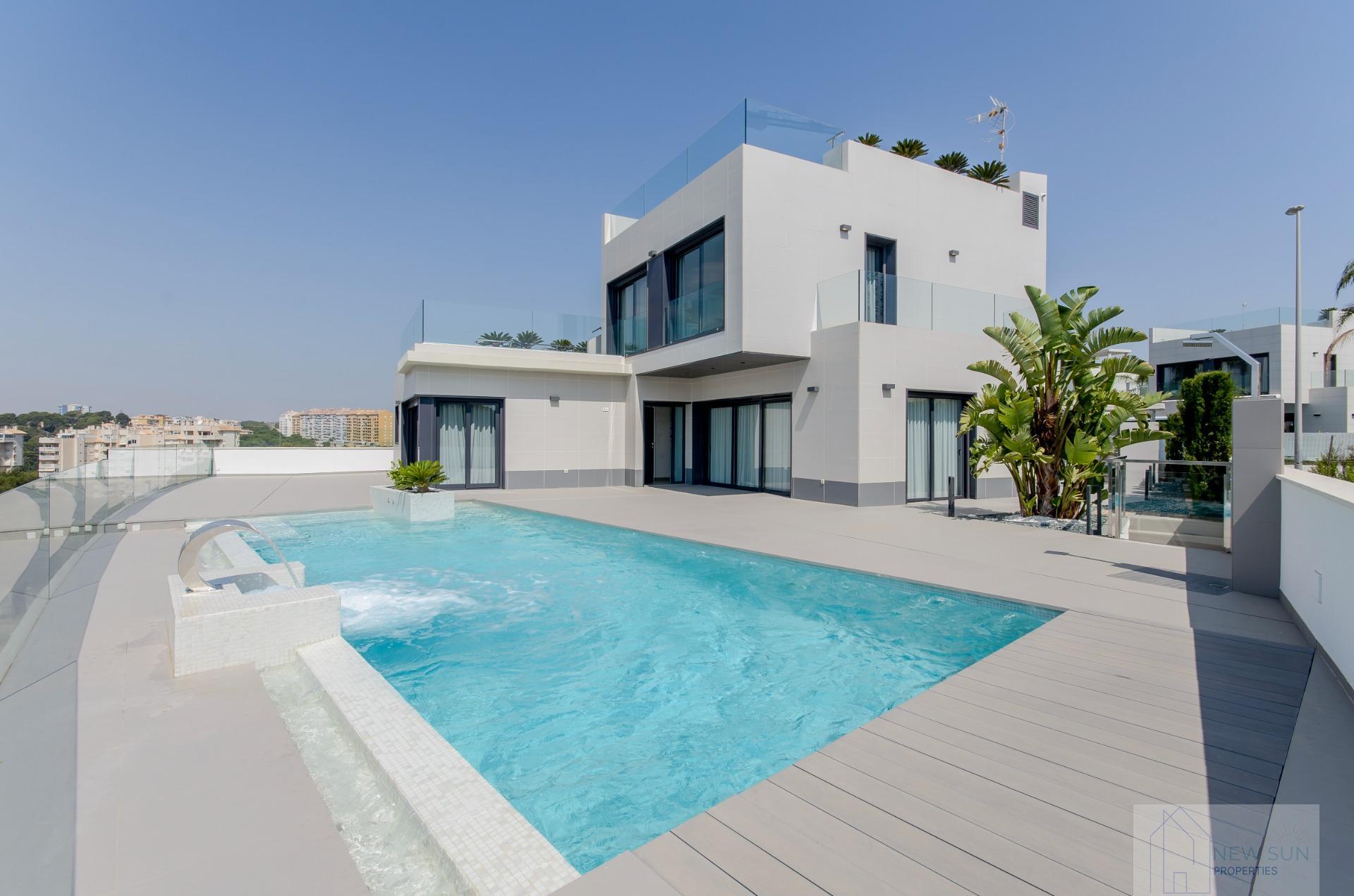 For sale of villa in Orihuela Costa