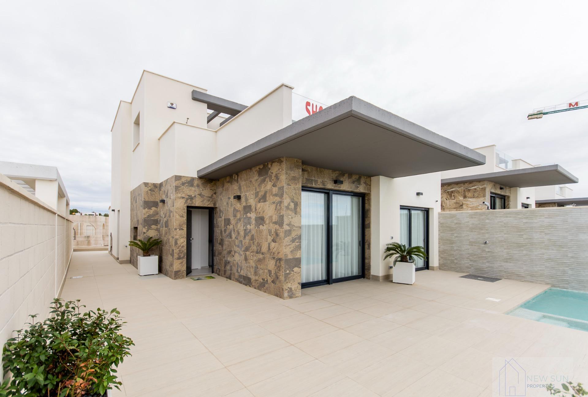 For sale of villa in Orihuela Costa