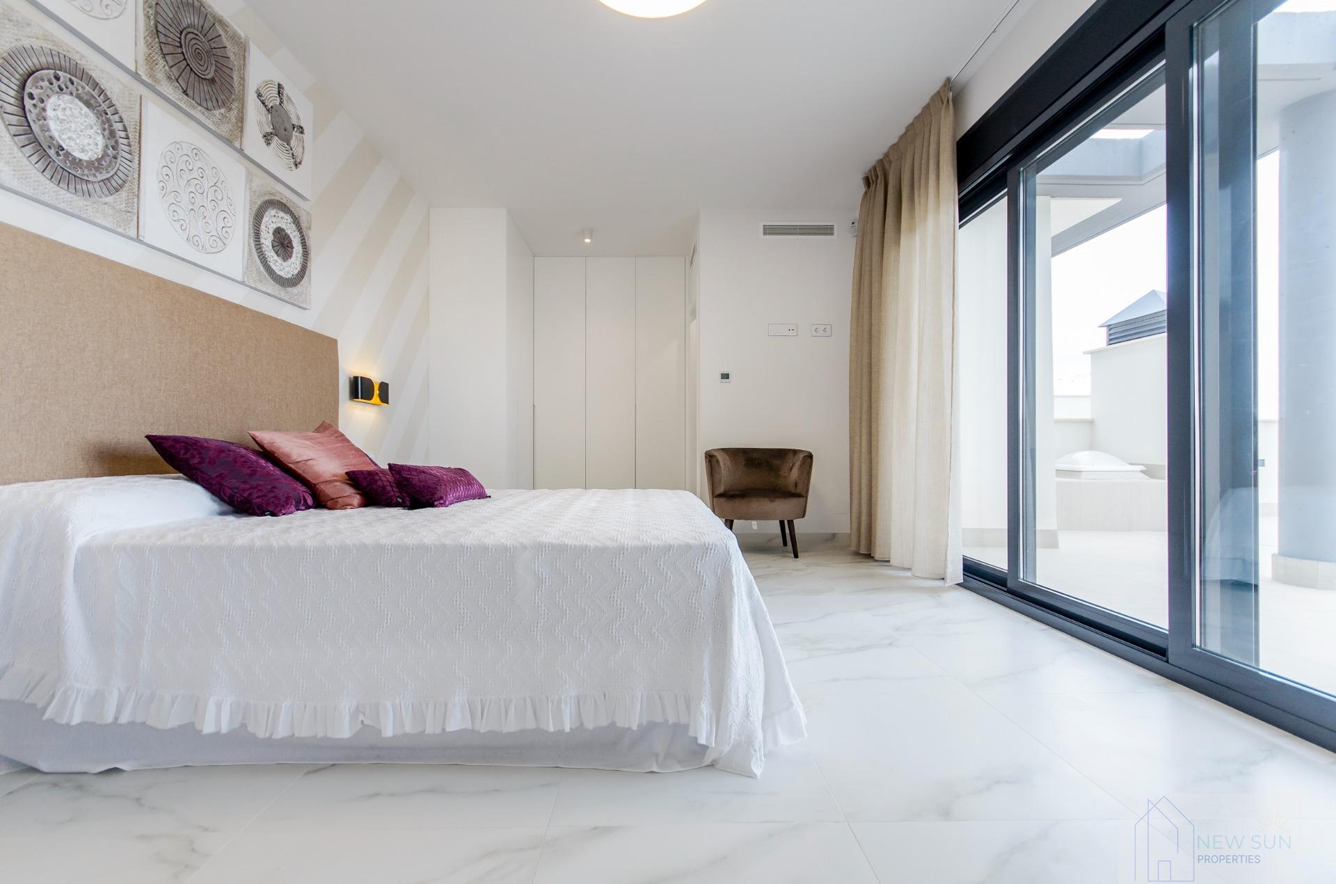 For sale of villa in Orihuela Costa