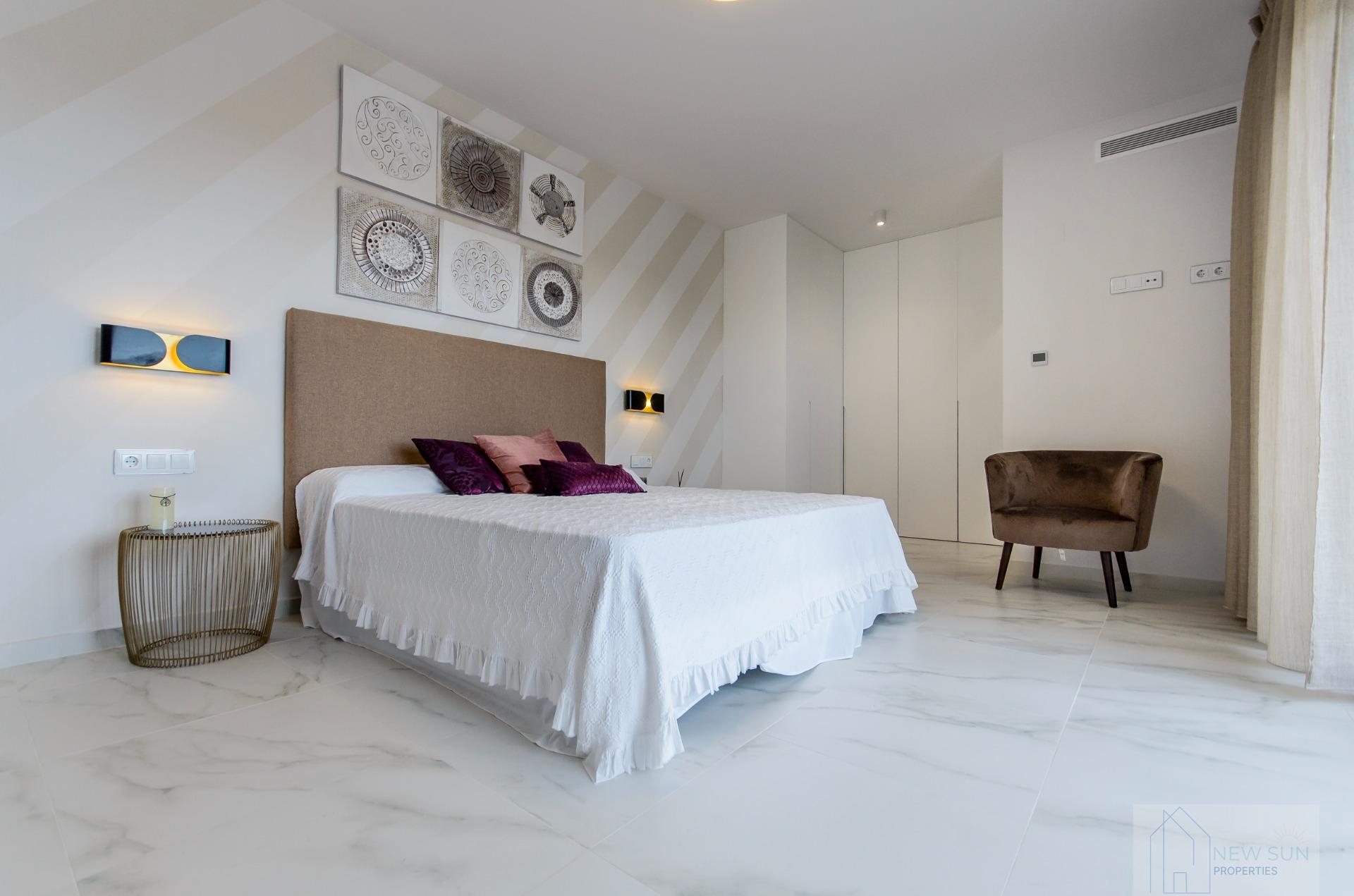 For sale of villa in Orihuela Costa