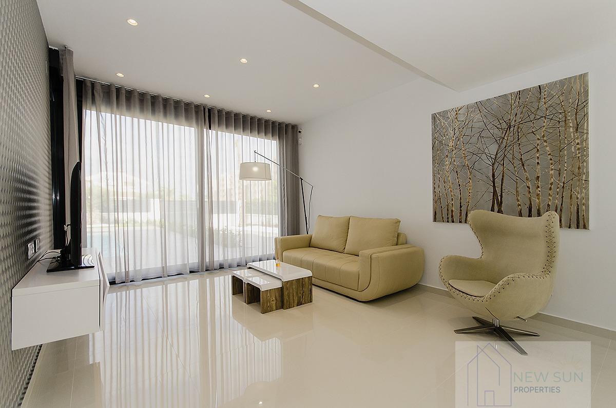 Venta de villa en Orihuela Costa