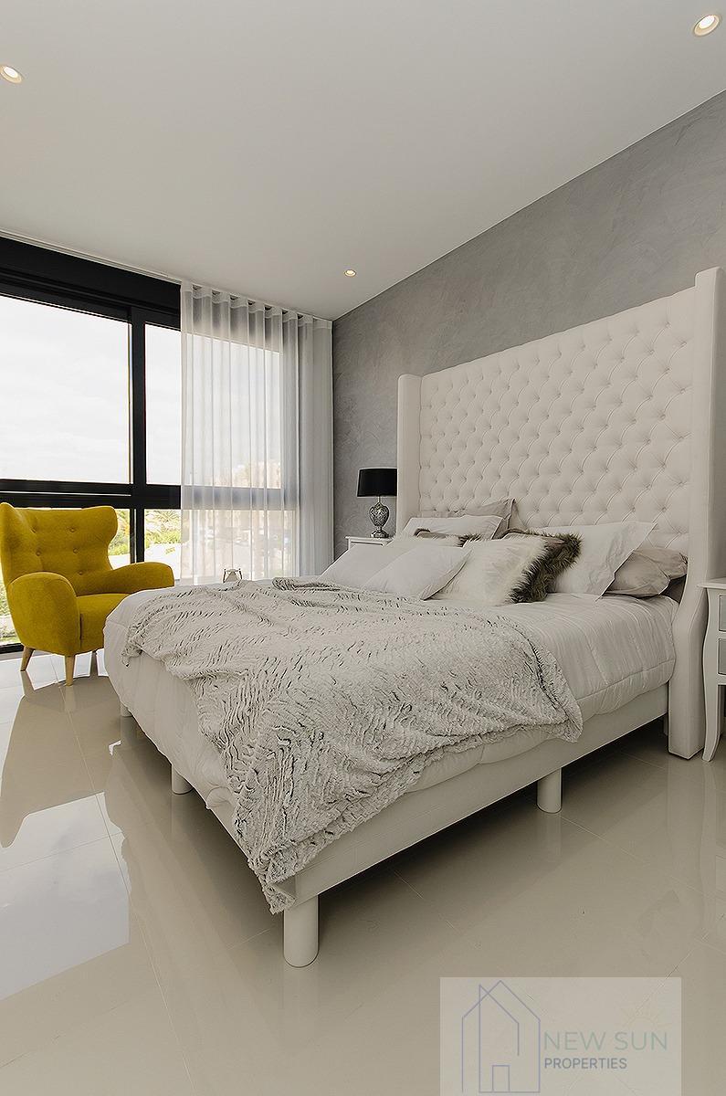 Venta de villa en Orihuela Costa