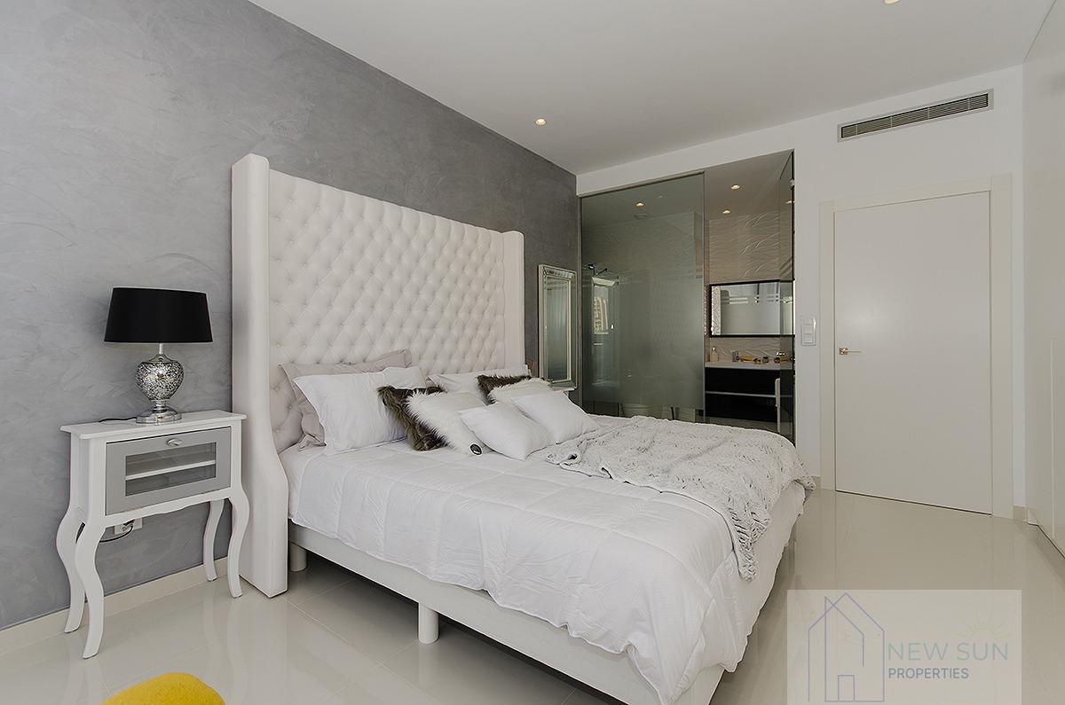 Venta de villa en Orihuela Costa