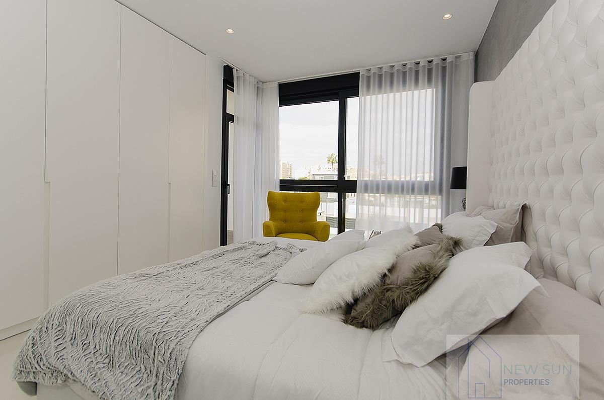 Venta de villa en Orihuela Costa