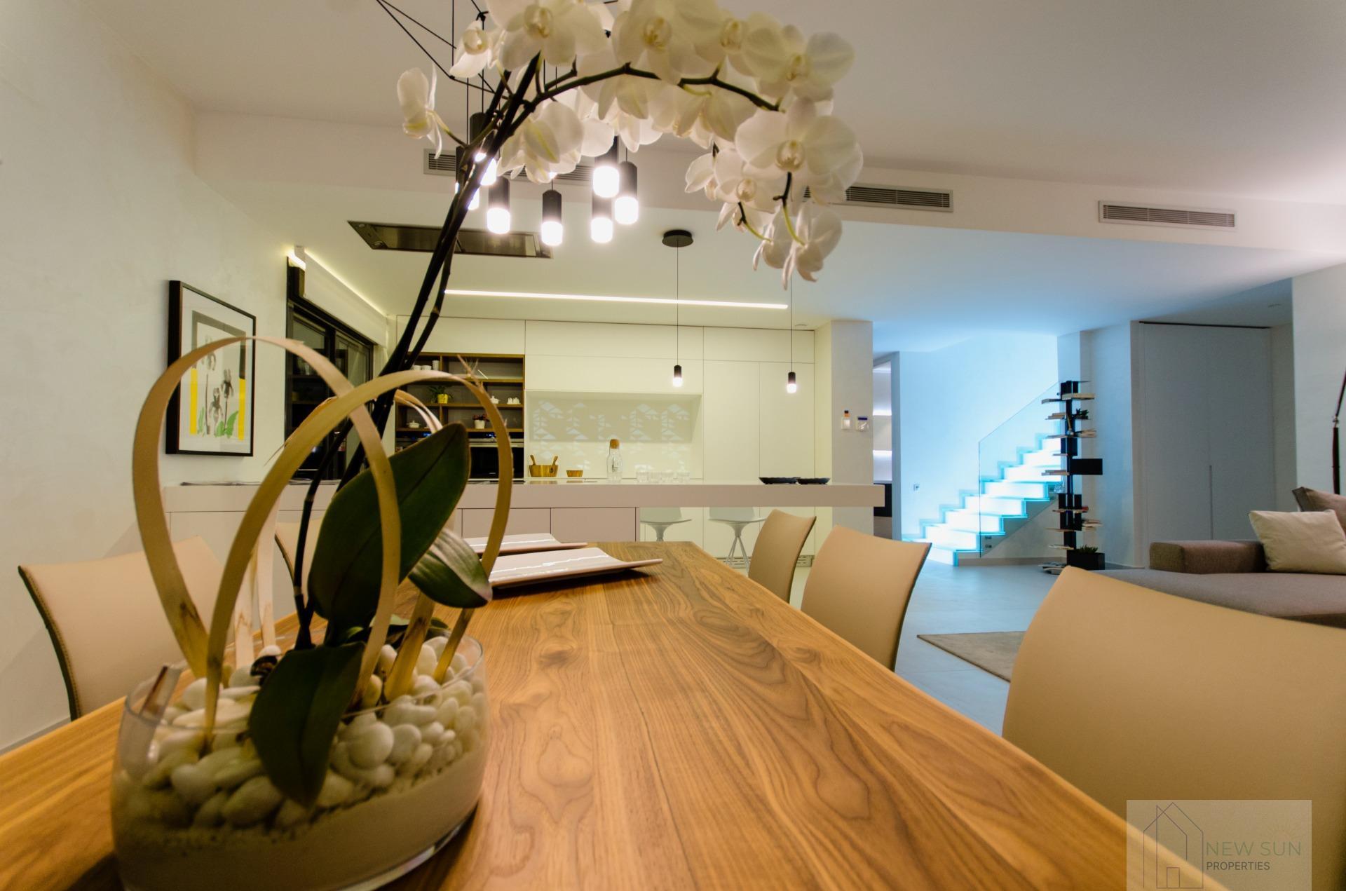 For sale of villa in Orihuela Costa