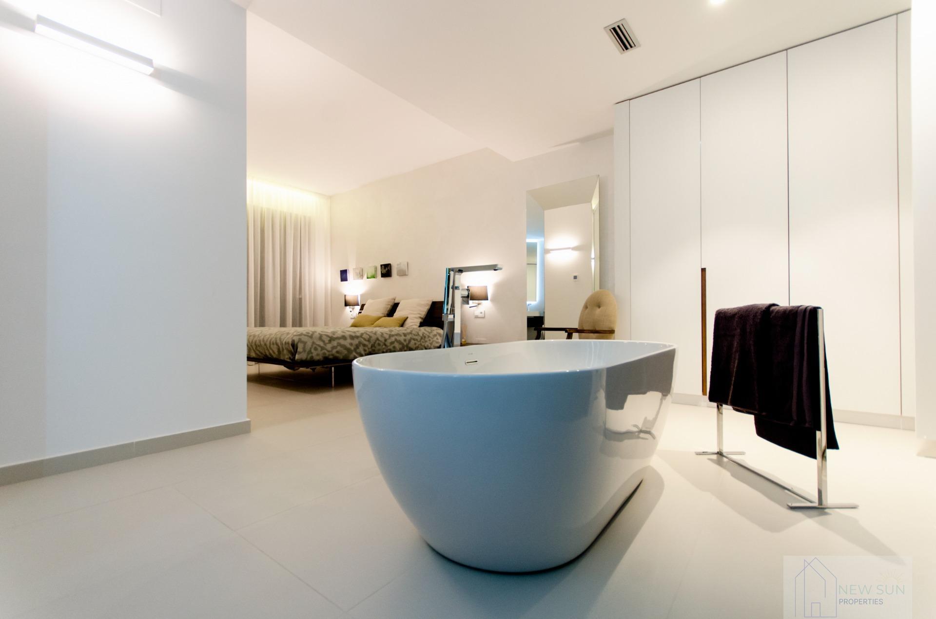 For sale of villa in Orihuela Costa