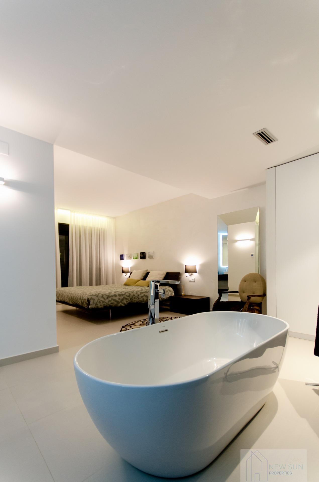 For sale of villa in Orihuela Costa