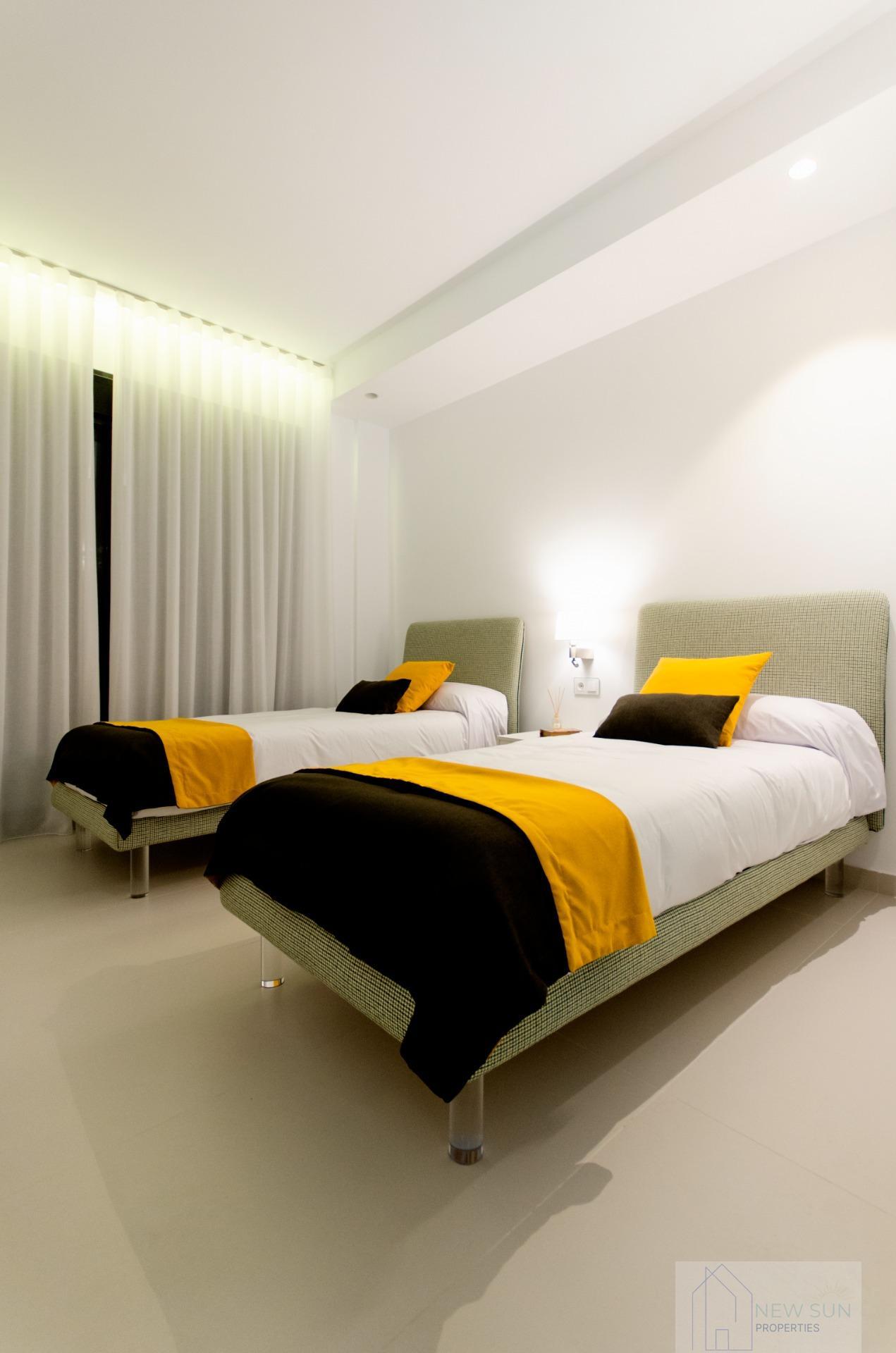 For sale of villa in Orihuela Costa