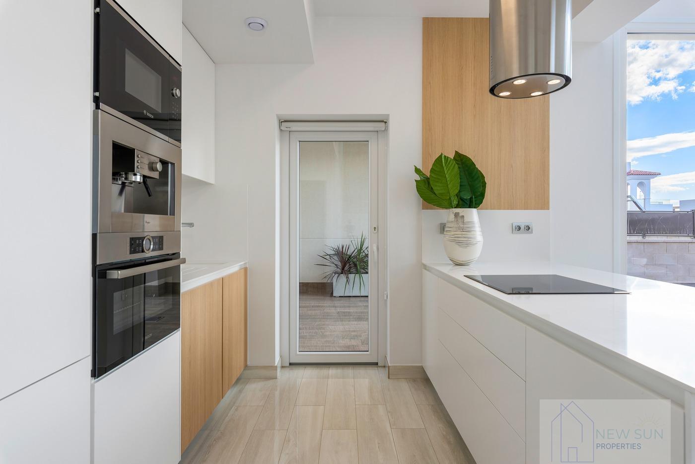 Venta de villa en Los Montesinos