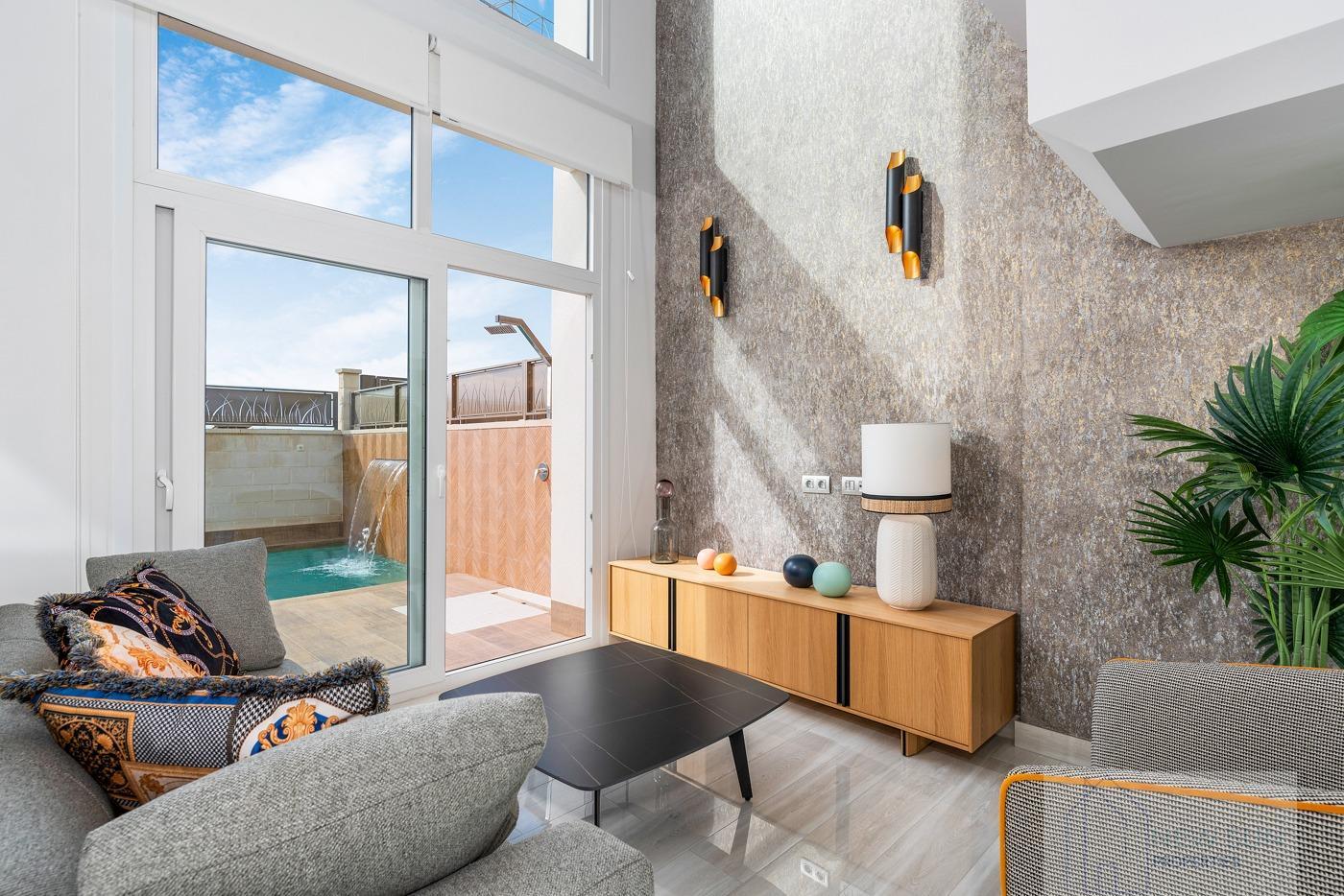 Venta de villa en Los Montesinos