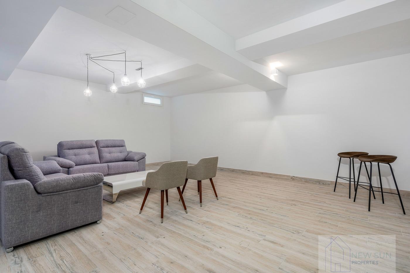 Venta de villa en Los Montesinos