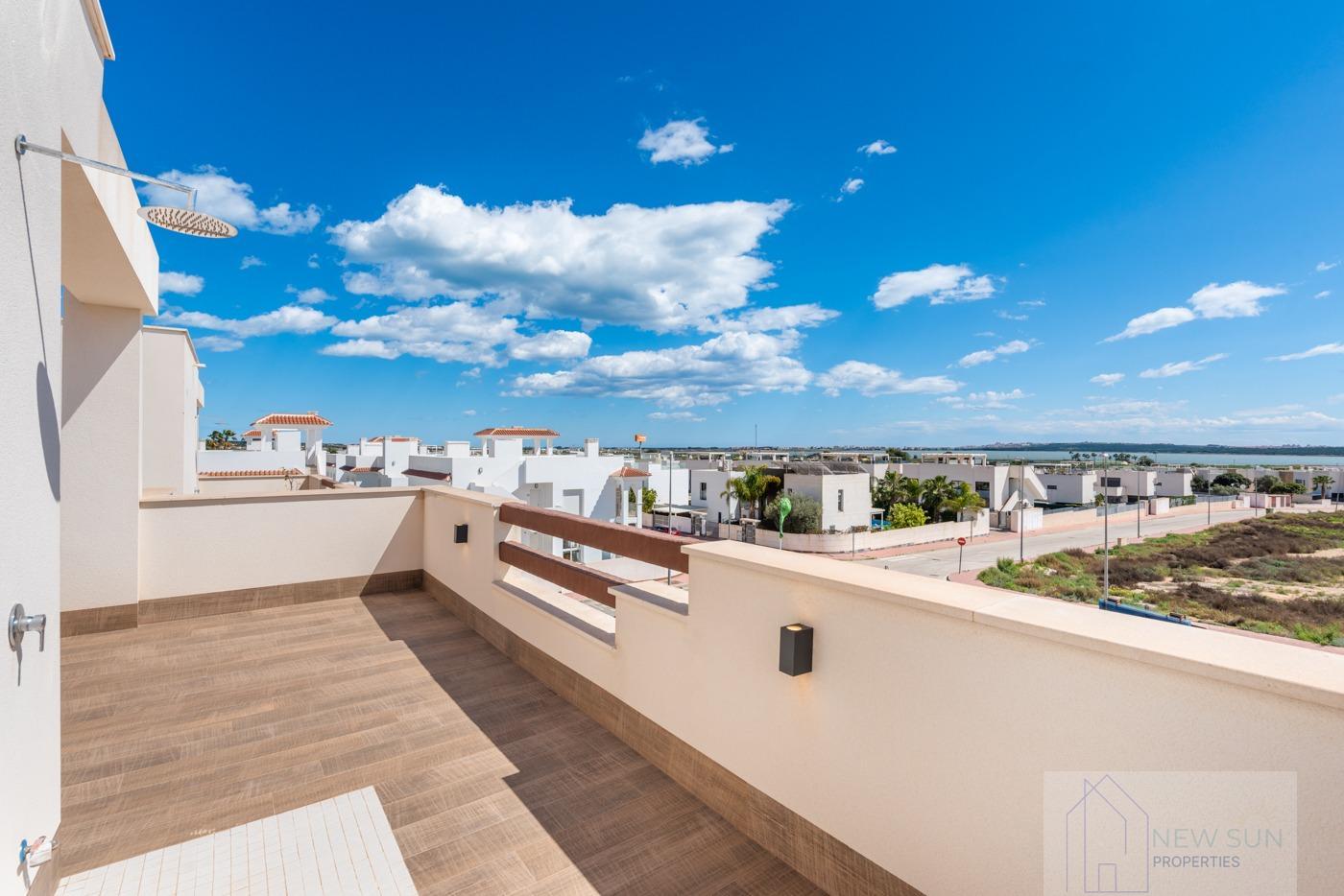 Venta de villa en Los Montesinos