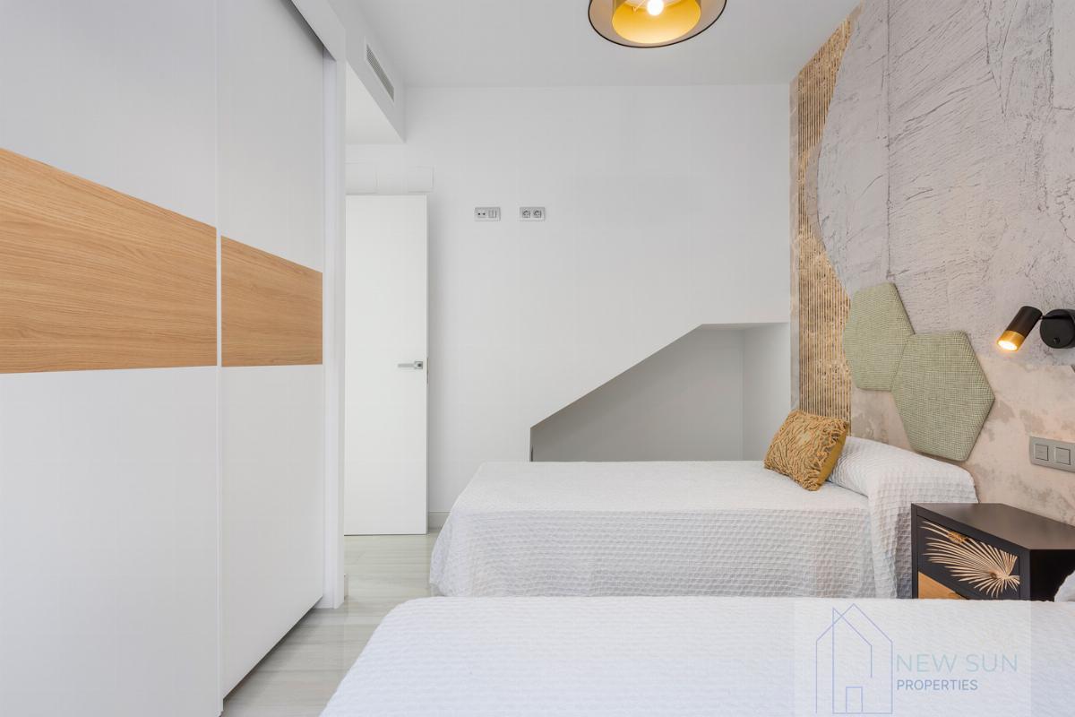 Venta de villa en Los Montesinos