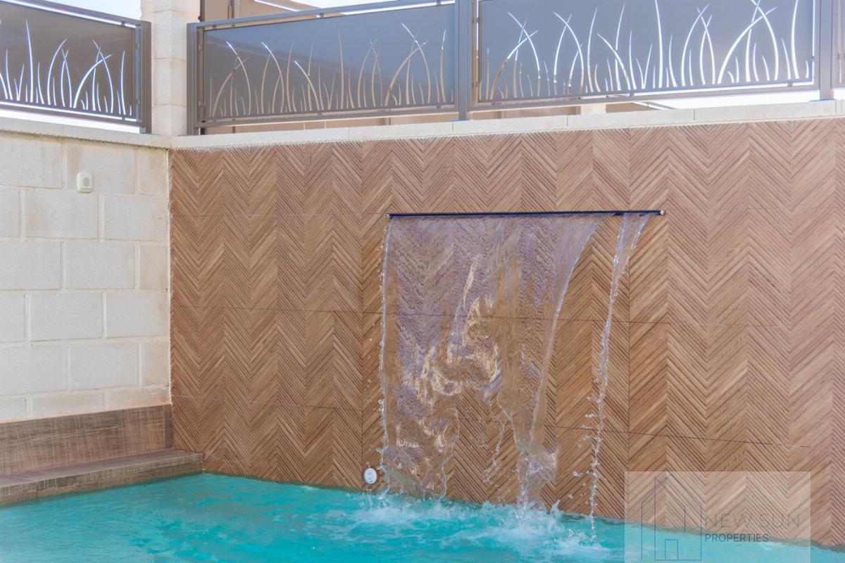 Venta de villa en Los Montesinos