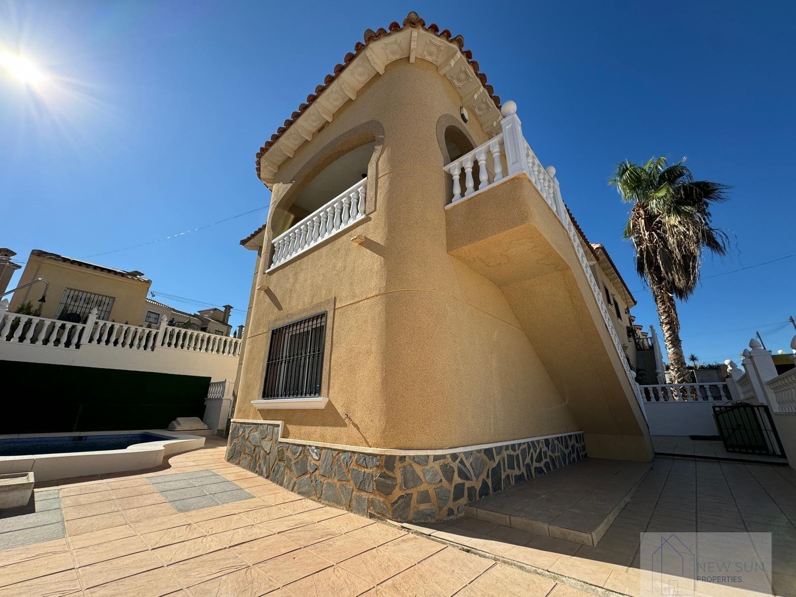 Venta de villa en Orihuela Costa