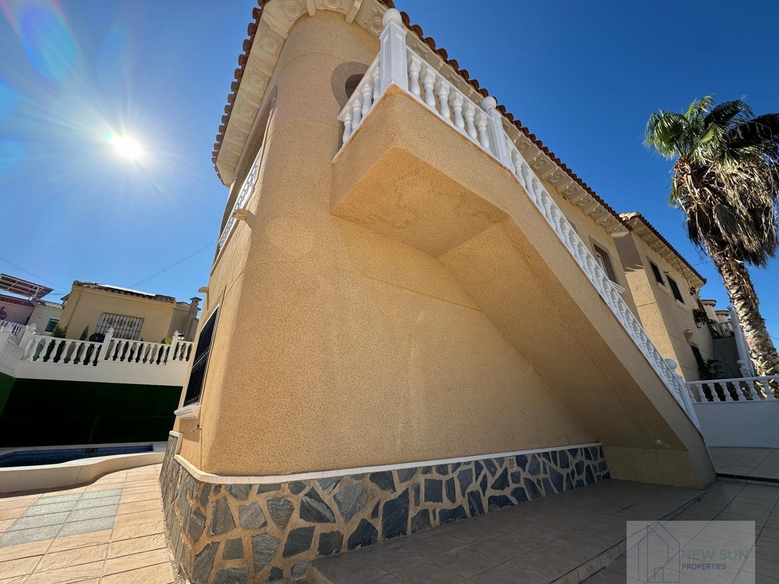 Venta de villa en Orihuela Costa