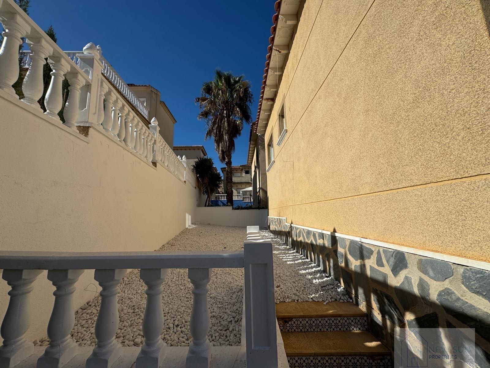 Venta de villa en Orihuela Costa