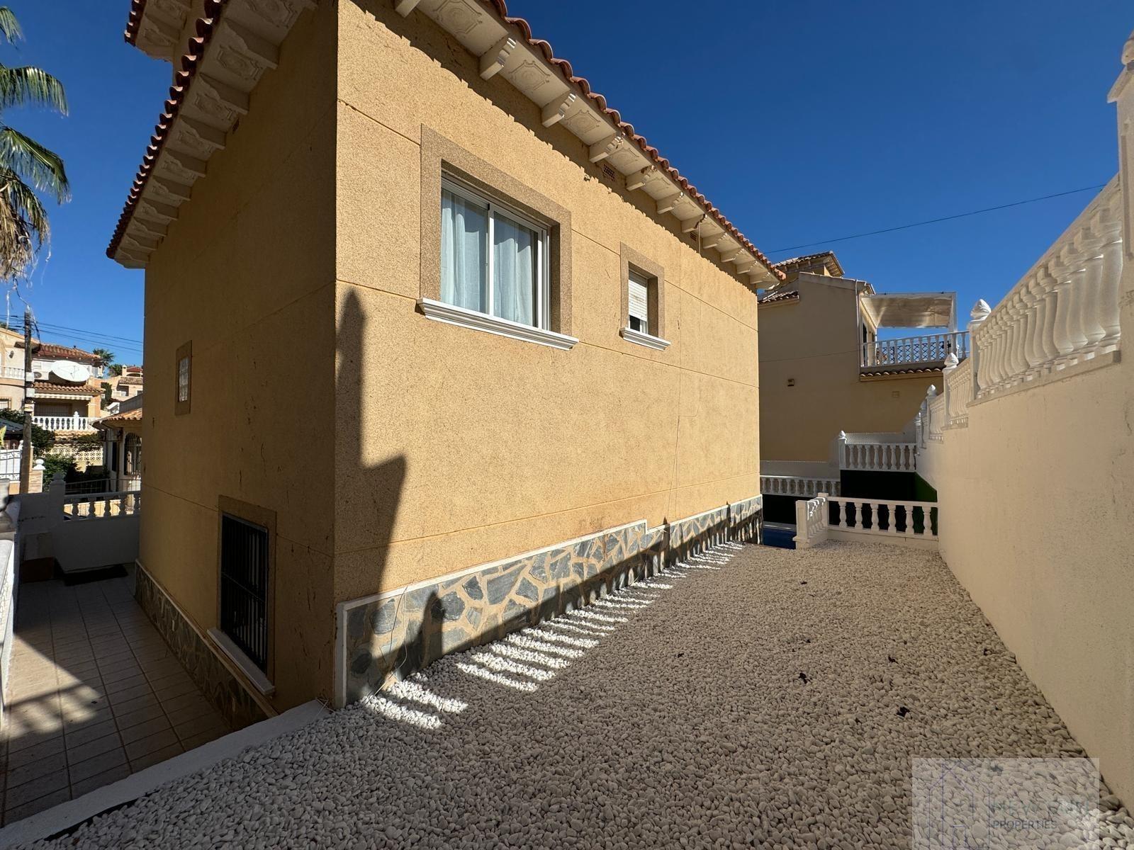Venta de villa en Orihuela Costa