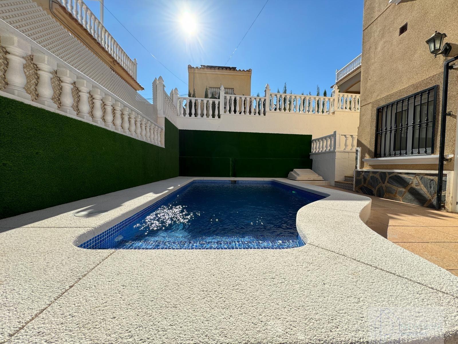 Venta de villa en Orihuela Costa