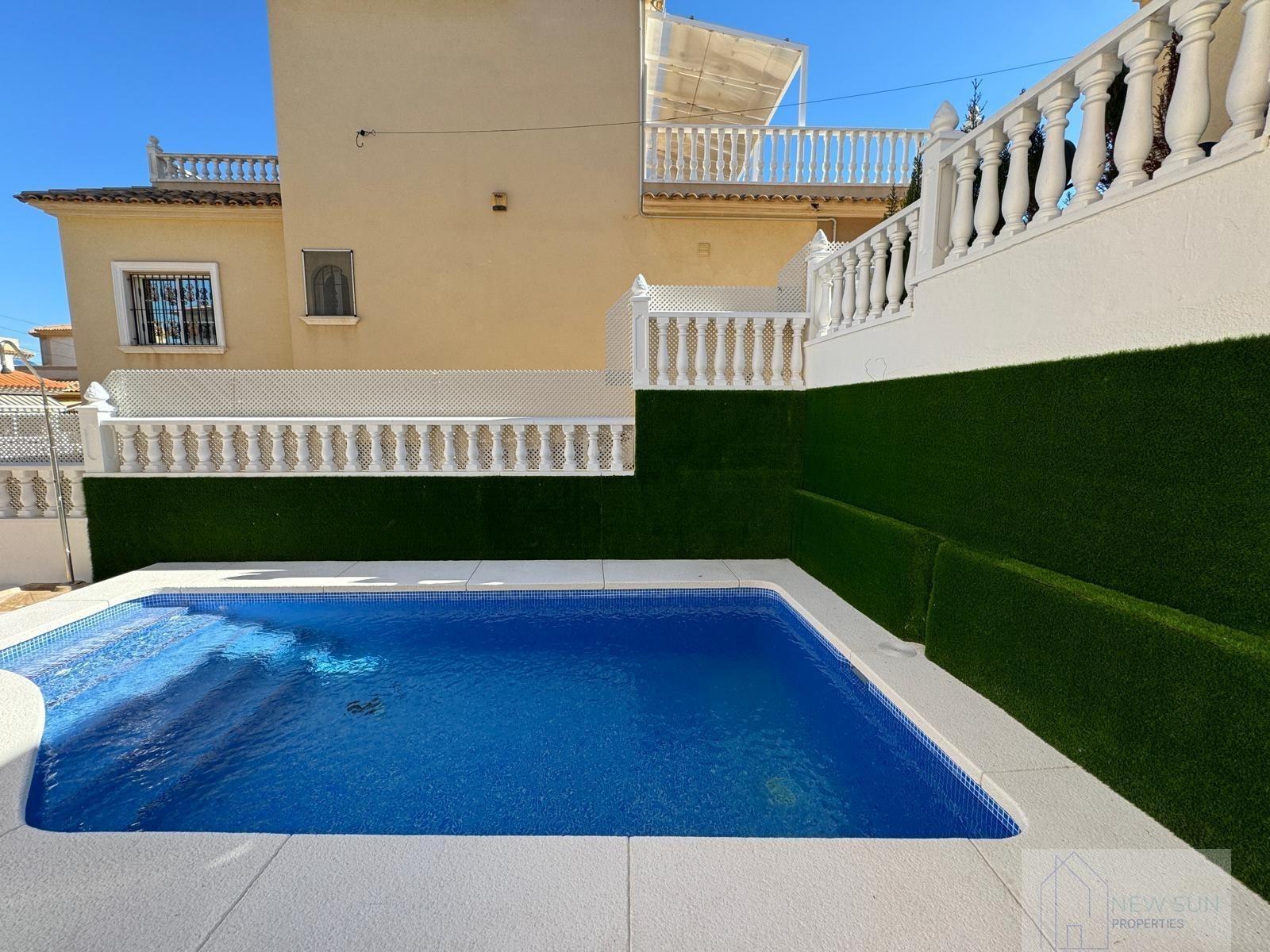 Venta de villa en Orihuela Costa