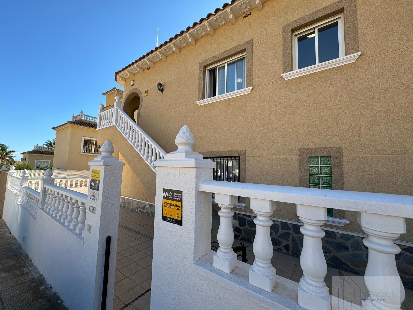 Venta de villa en Orihuela Costa