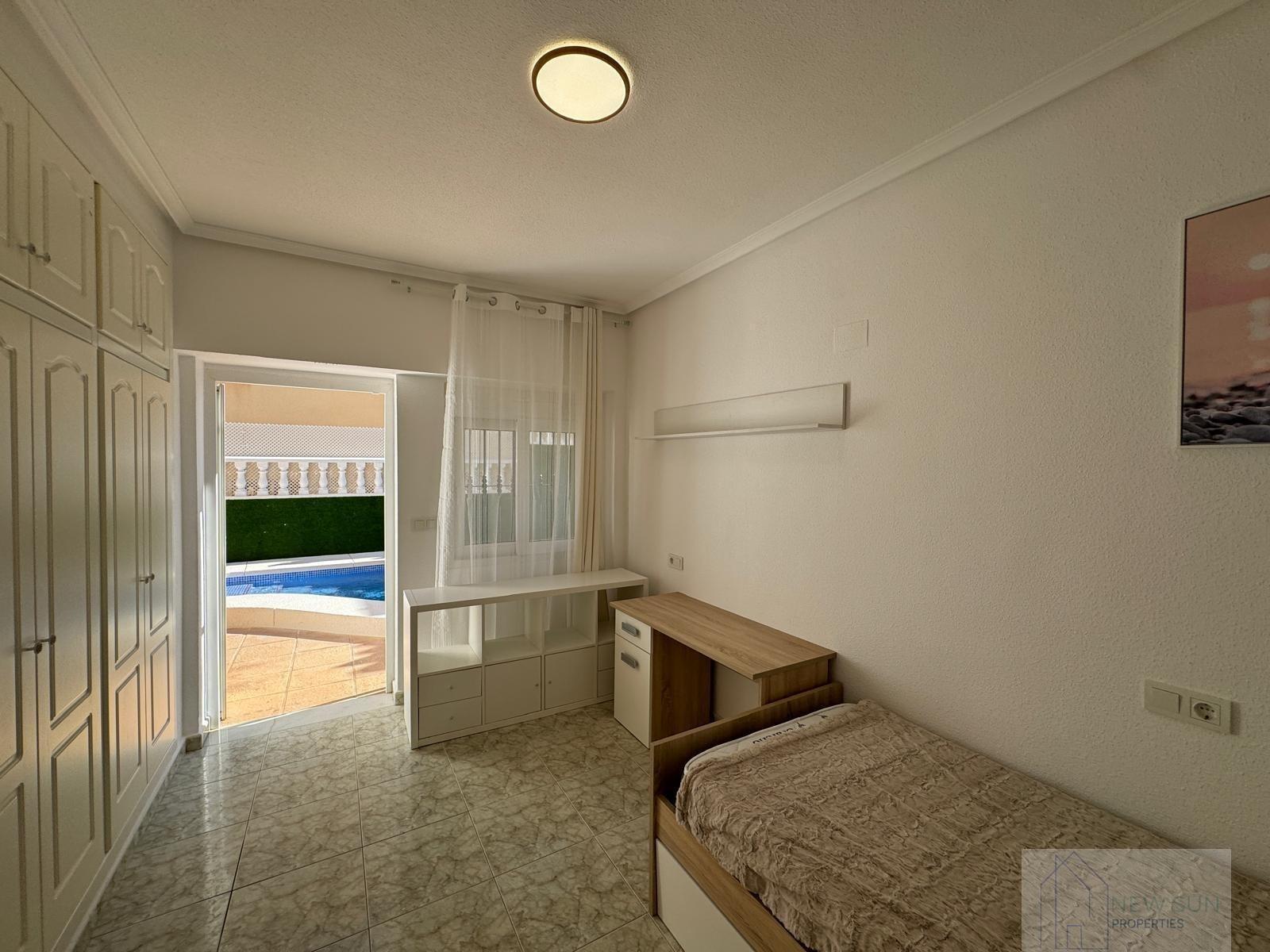Venta de villa en Orihuela Costa