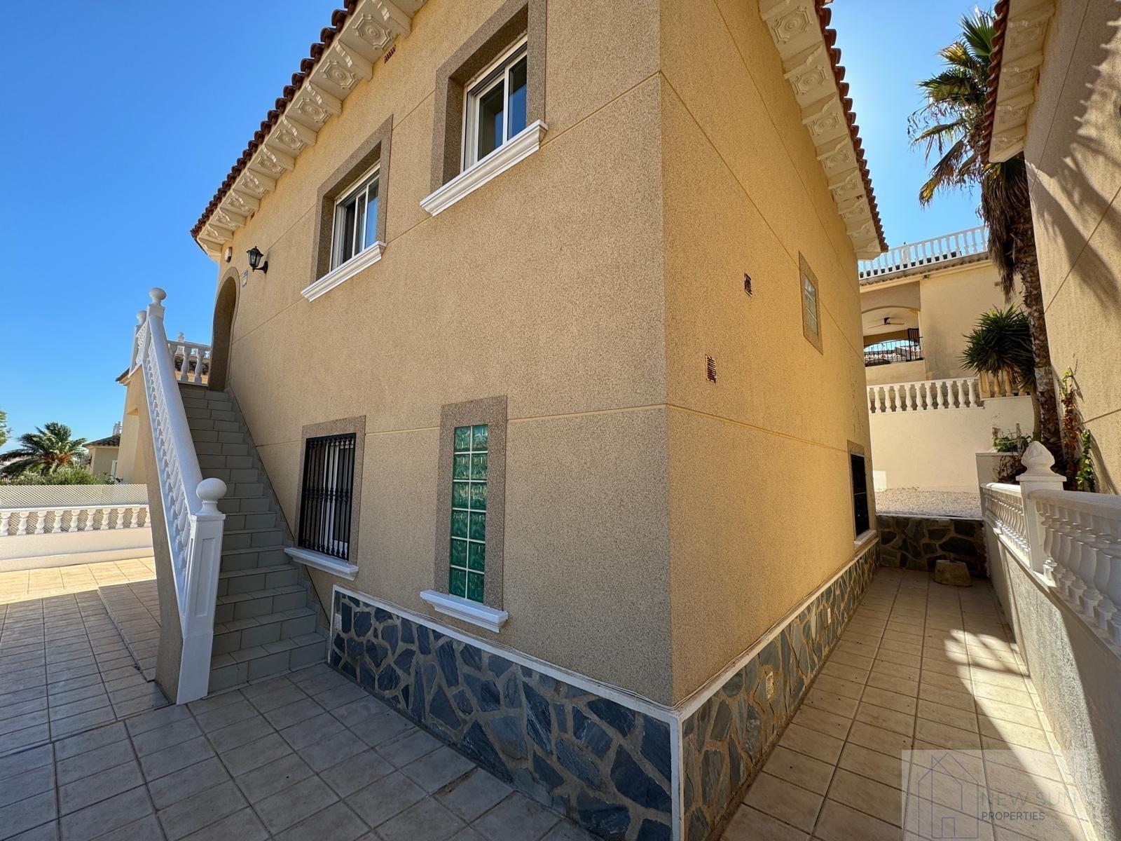 Venta de villa en Orihuela Costa