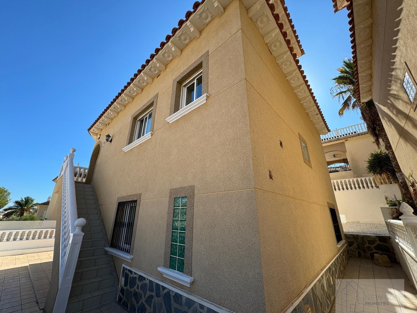 Venta de villa en Orihuela Costa