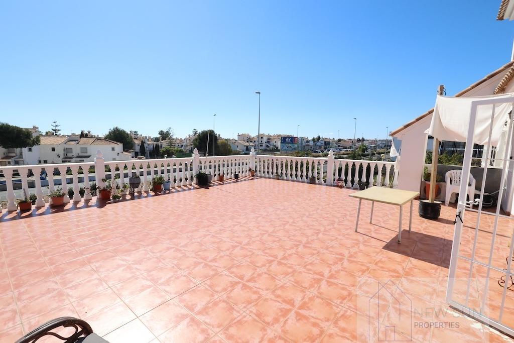 For sale of chalet in Orihuela Costa