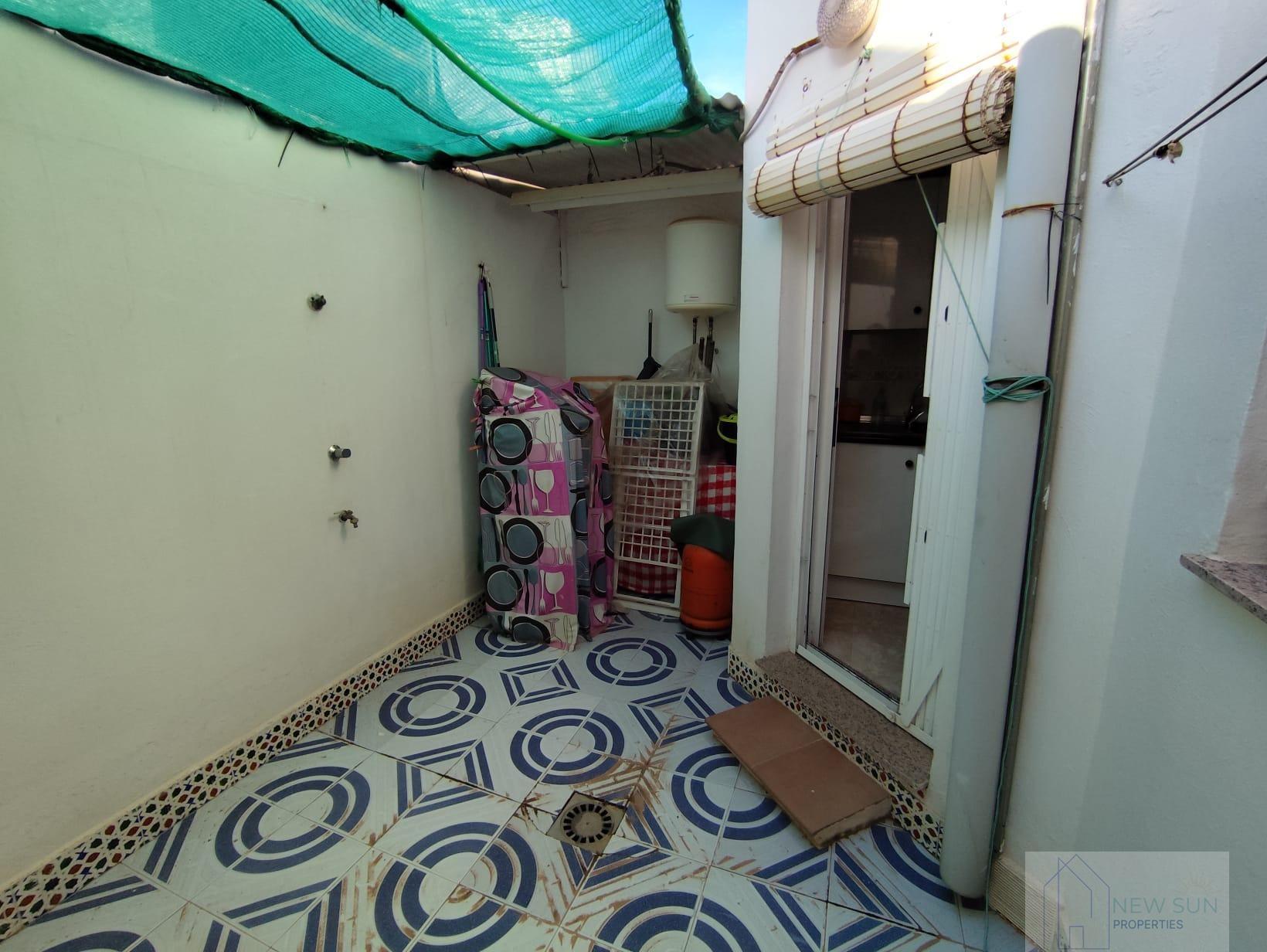 For sale of duplex in Los Alcázares