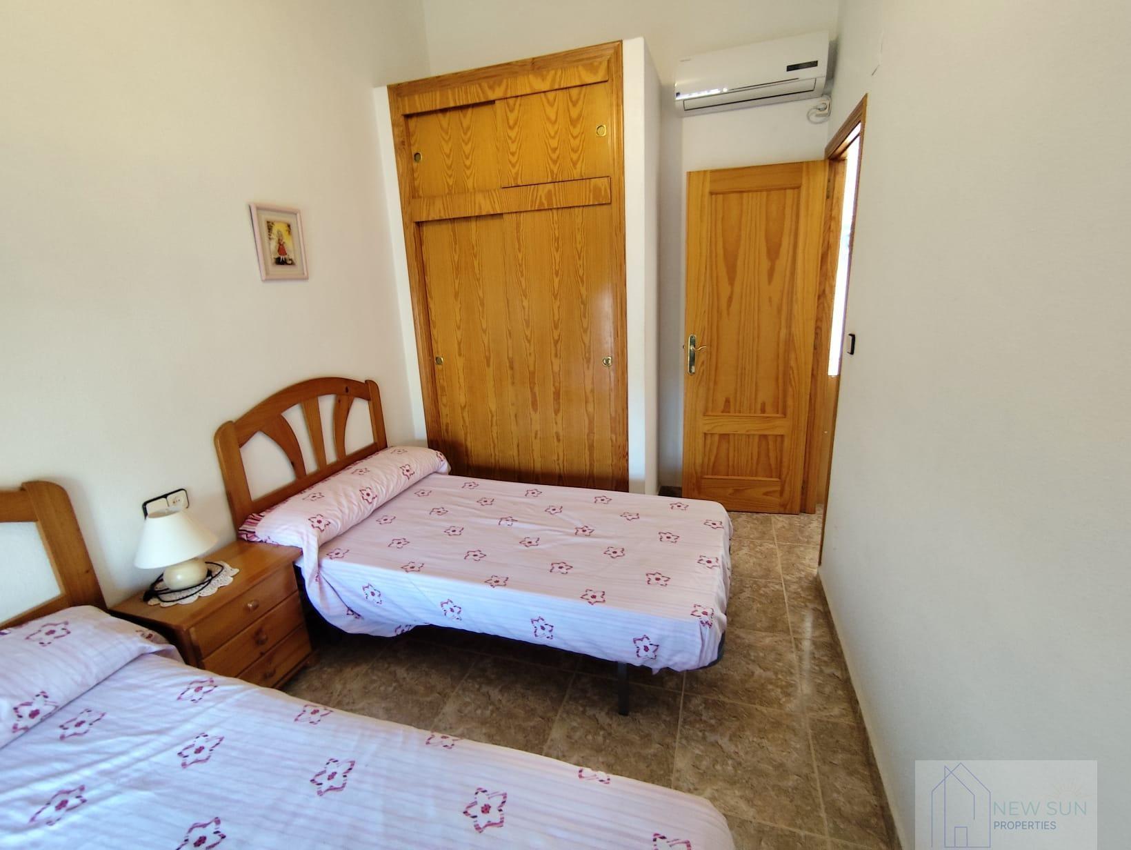 For sale of duplex in Los Alcázares