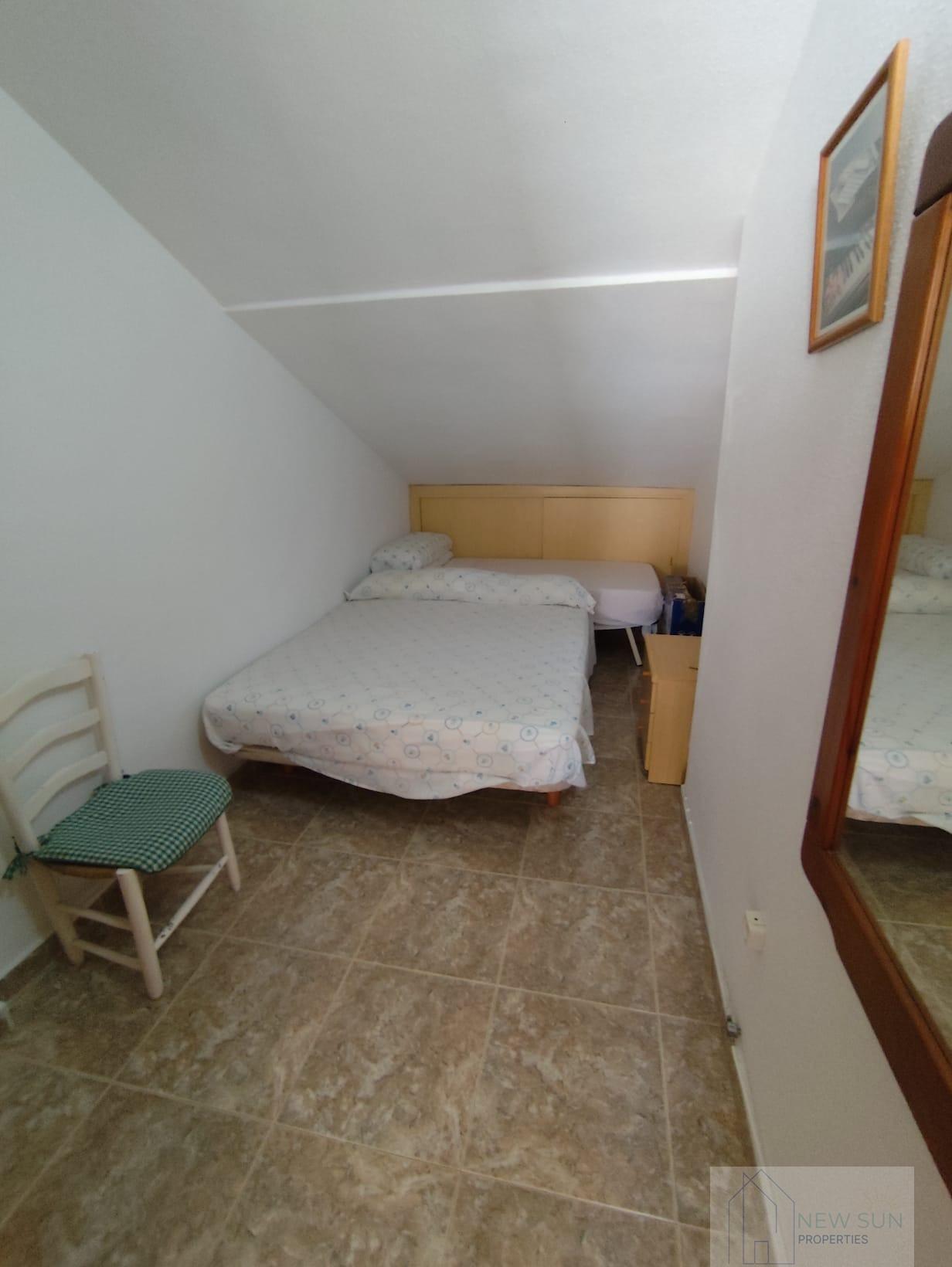 For sale of duplex in Los Alcázares