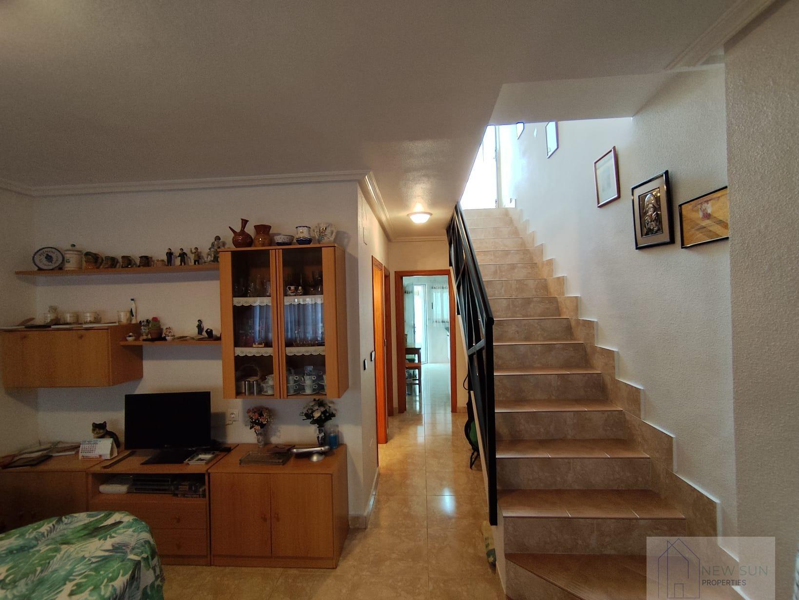 For sale of duplex in Los Alcázares