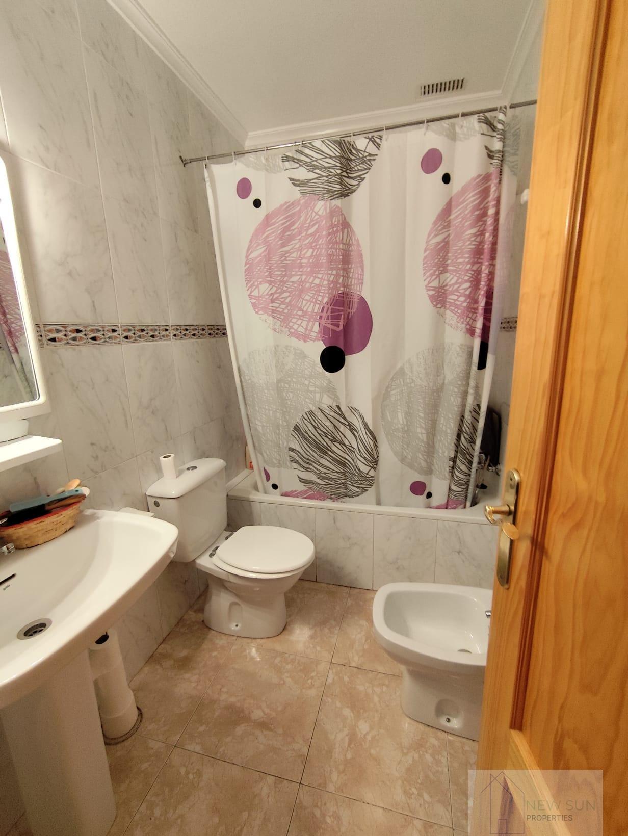 For sale of duplex in Los Alcázares