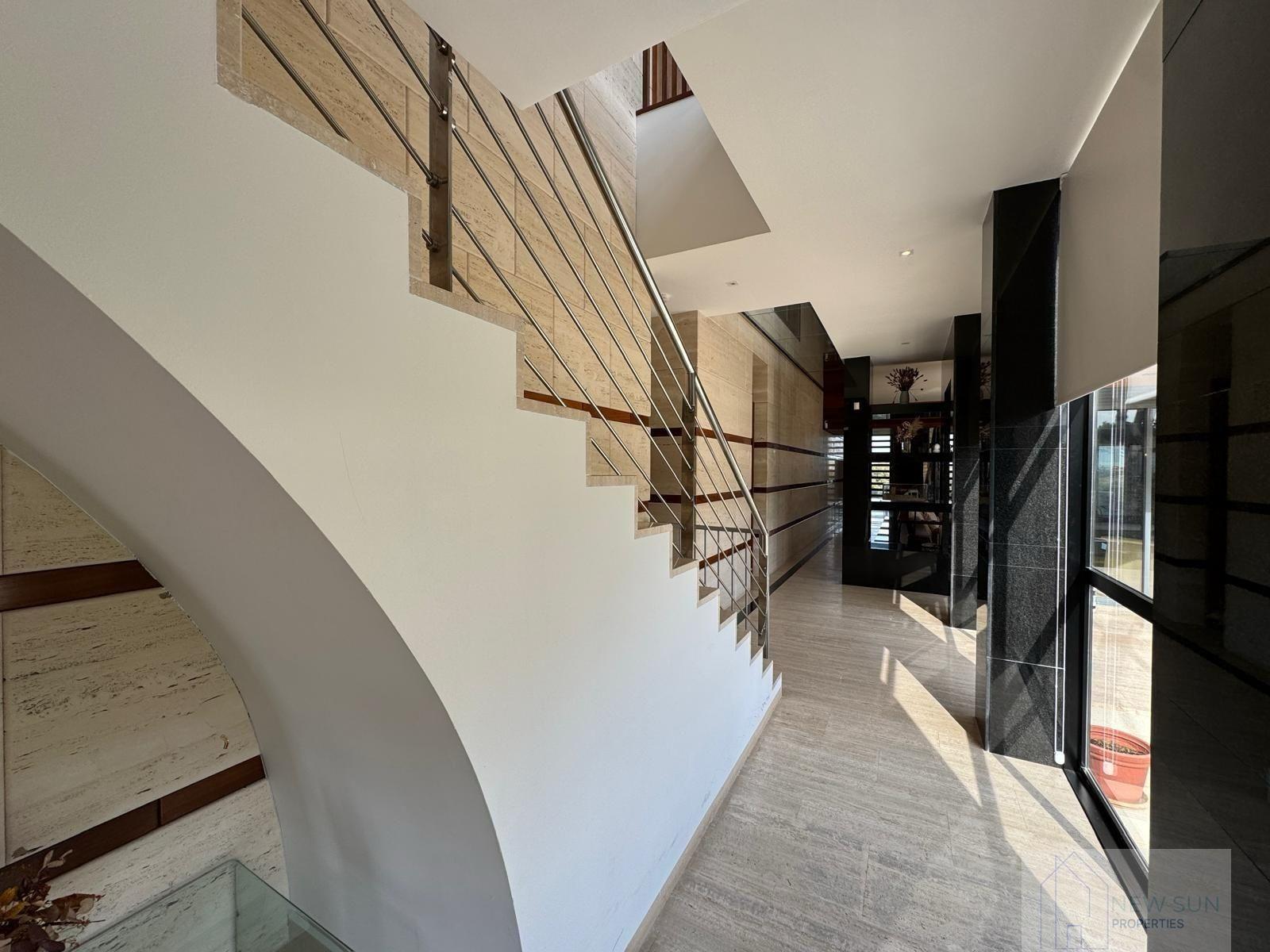 For sale of villa in Orihuela Costa