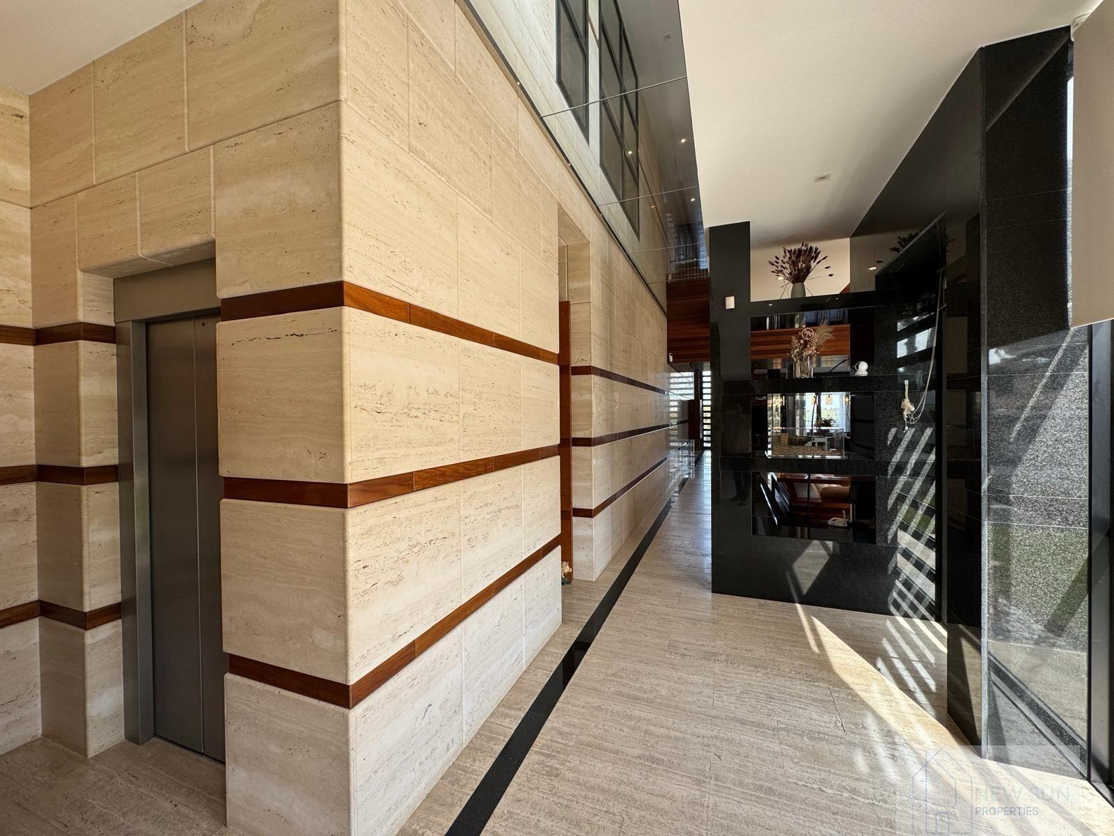 For sale of villa in Orihuela Costa