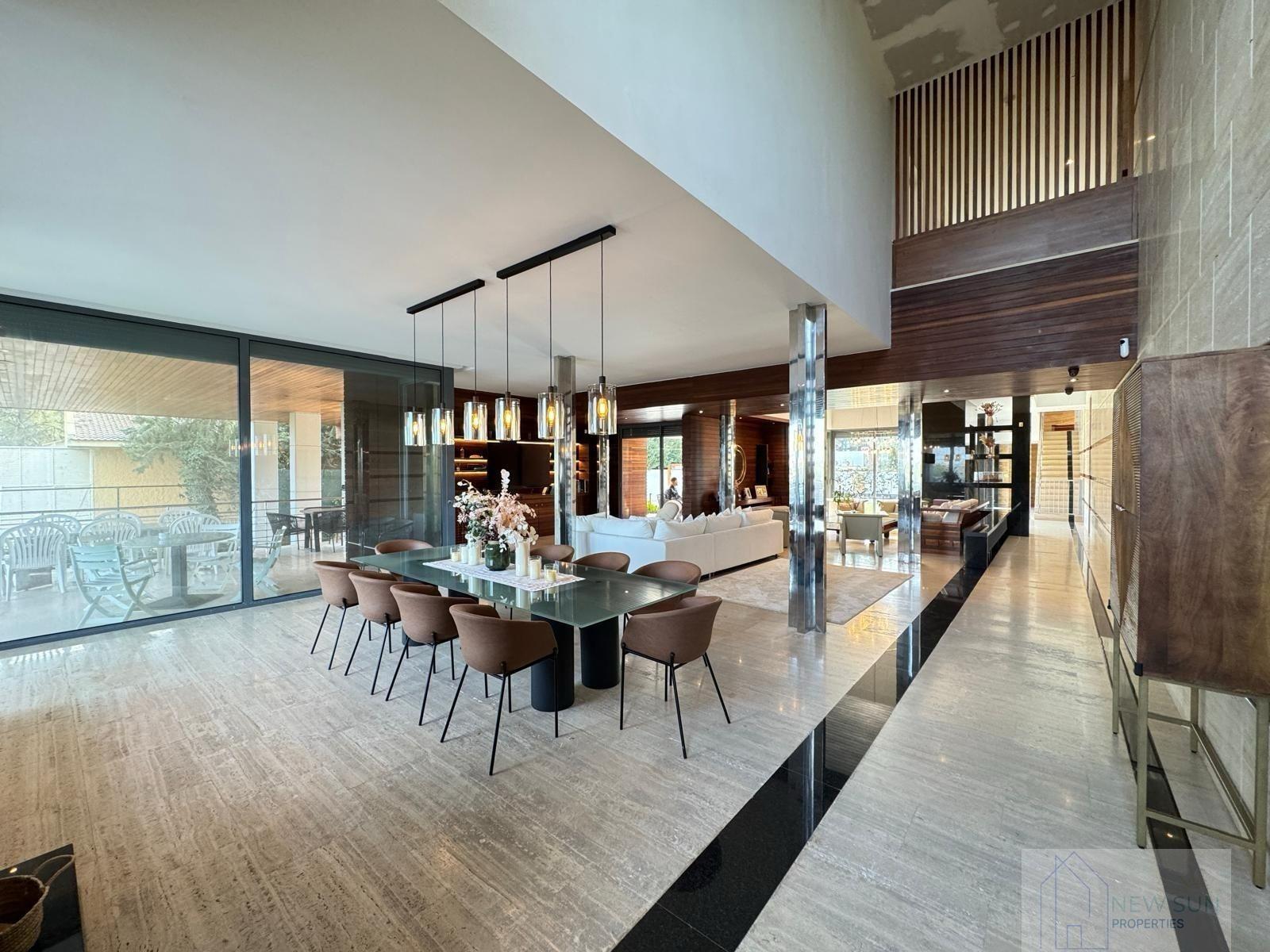 For sale of villa in Orihuela Costa