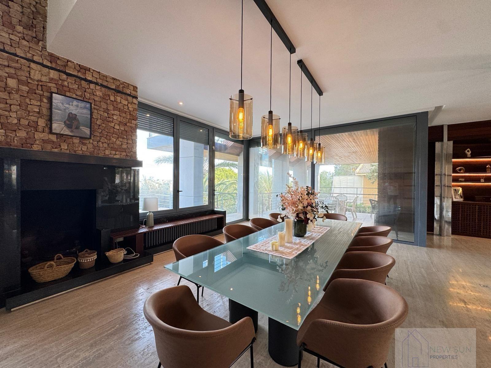 For sale of villa in Orihuela Costa