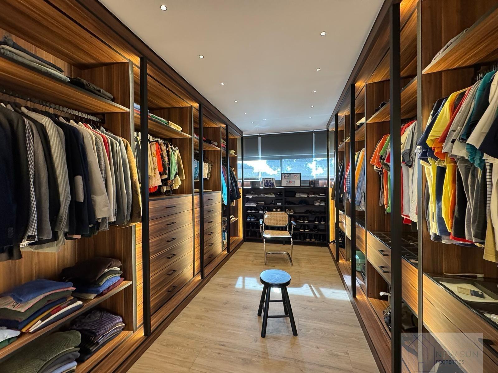 For sale of villa in Orihuela Costa