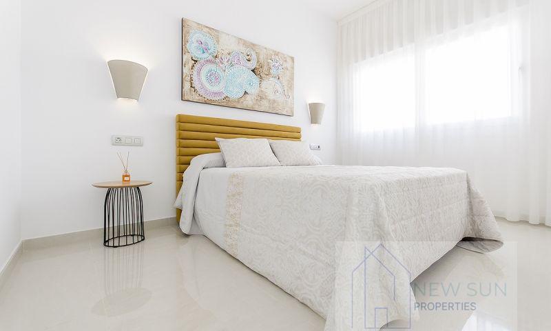 For sale of villa in Rojales