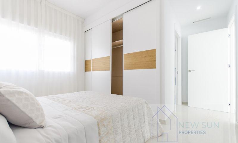 For sale of villa in Rojales