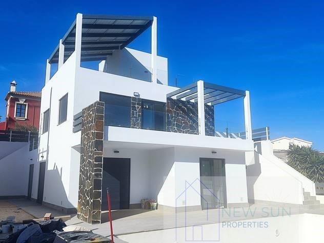 For sale of villa in Rojales