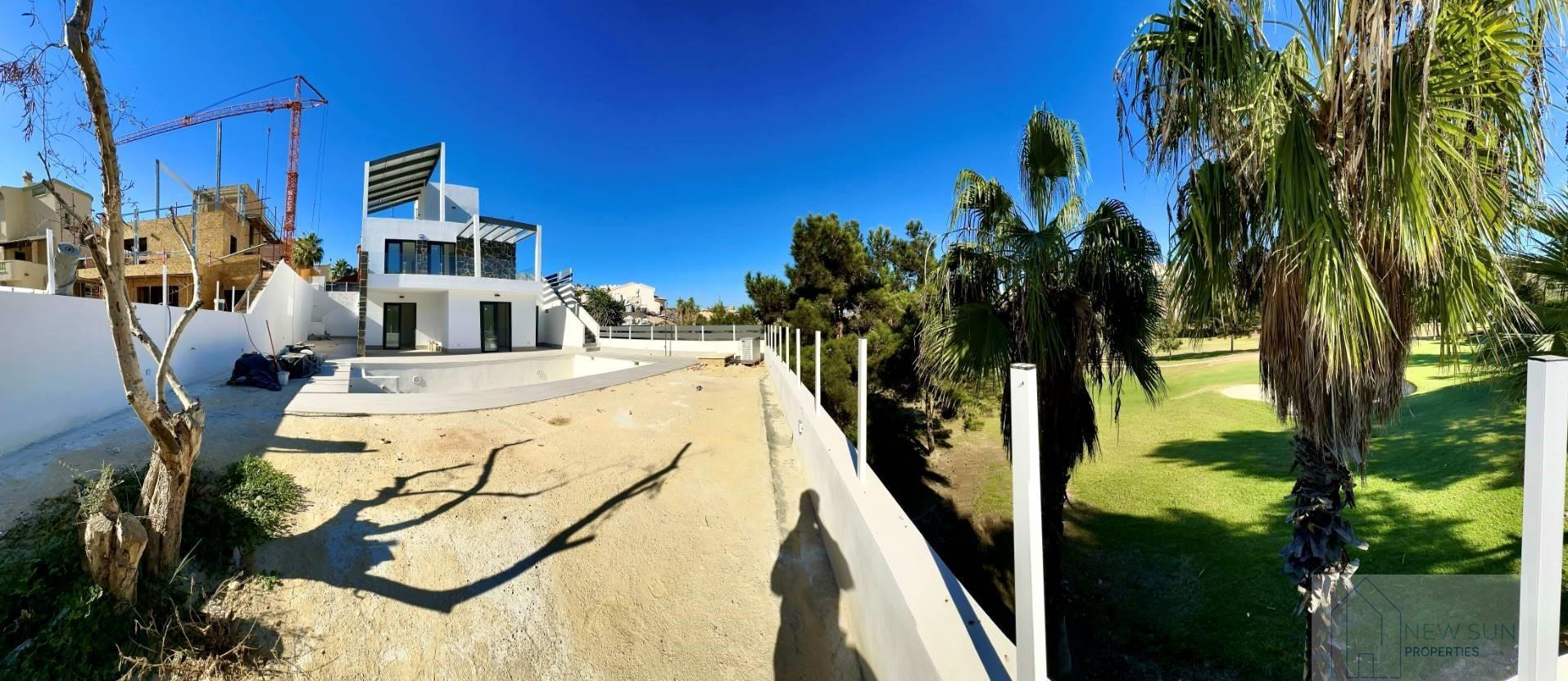 For sale of villa in Rojales