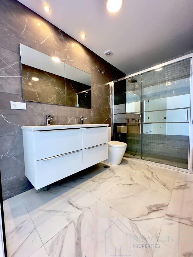 For sale of villa in Rojales