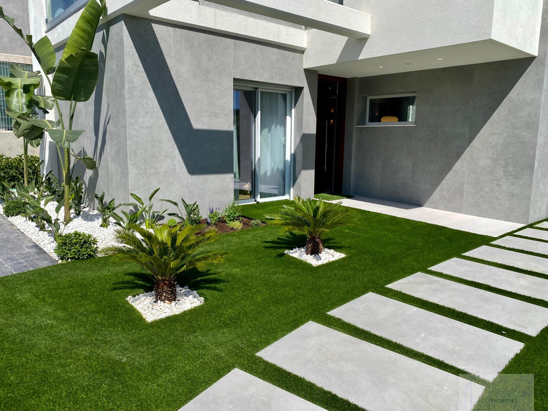 For sale of villa in Finestrat